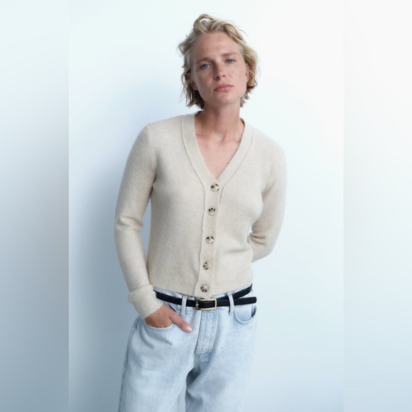 Zara Sweaters - NWT ZARA ALPACA AND WOOL BLEND CROPPED CARDIGAN